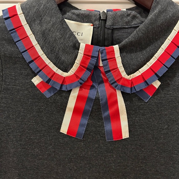 Girls Gucci dress. EXCELLENT condition. Grey with red and blue ribbon trim. - Picture 4 of 11